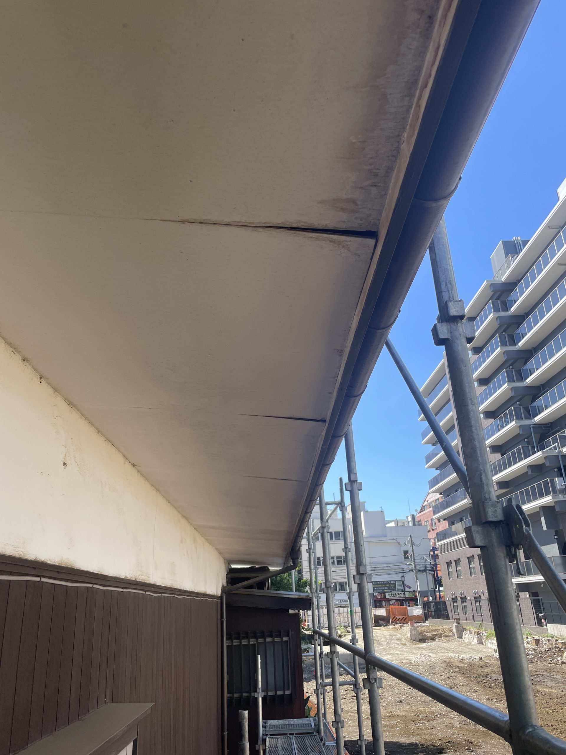 調布市 軒天張替え工事 施工前
